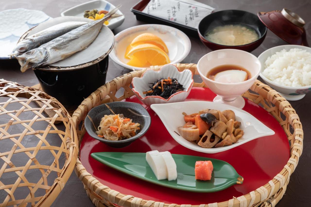 Shinshiyo Hotel Хита Екстериор снимка